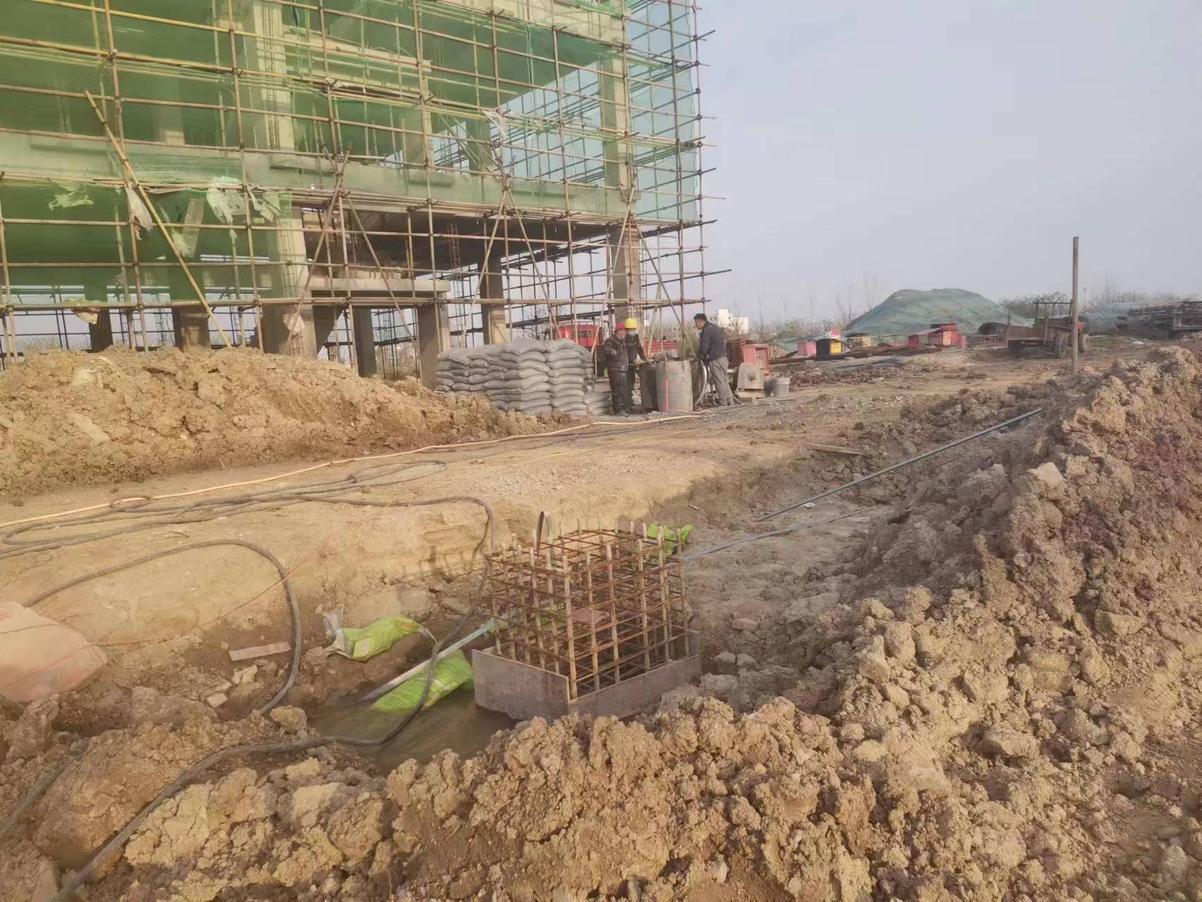 波密当桥梁出现裂缝的时候应该及时加固修补